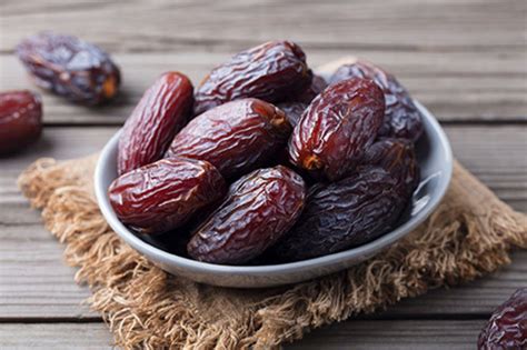 Dates Healthy Super Fruits For Ramadan Caloriebee