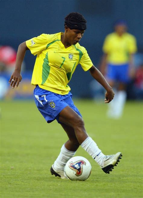 Jun 18, 2021 · em tóquio, a seleção feminina está no grupo f, ao lado de china, zâmbia e holanda. Confira imagens da história da Seleção feminina de futebol ...