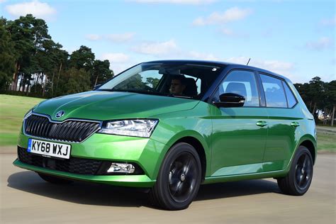 Škoda fabia 1.2b ka0 n0va garancija, 107753 km, servisna knjiga, aluminijumske felne 2.999 € Skoda Fabia hatchback 2020 review | Carbuyer