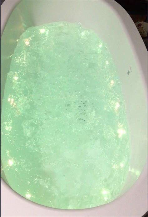 ᐈluxury 【aquatica Karolina 2 Relax Solid Surface Air Massage Bathtub】 Best Prices — Aquatica