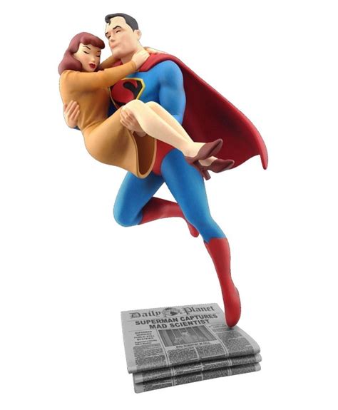 Superman Rescues Lois Lane Statue The Fanboy Factor