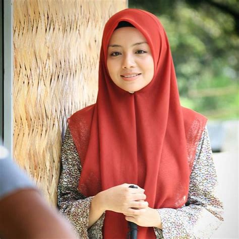 Siapa yang terus menerus membaca surat yasin pada setiap malam. Telemovie : Malam Tanpa Yasin