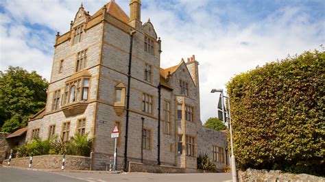 Internet, fireplace, tv, washer & dryer, children welcome, parking, no smoking, heater bedrooms: Lyme Regis Vacations 2017: Package & Save up to $603 | Expedia