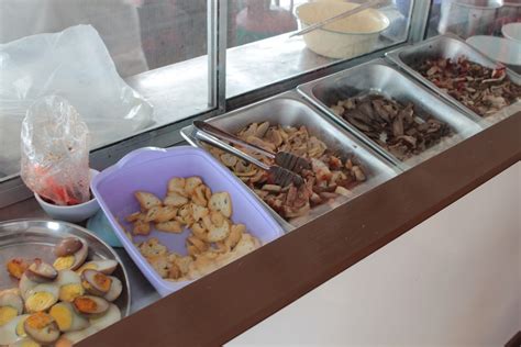 But if you visit the city in a hurry, we have a list of beaches for you that shouldn't be missed at all. Kedai Kopi Da Jia Le, Kota Kinabalu
