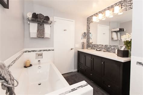 I partnered with ridgid to show how to tile a bathroom floor. Gray & White Tile Modern Bathroom Remodel - Modern ...