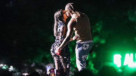 Cardi B And Offset Kiss On Stage At Wireless Festival Photos Hollywood Life The Publishing Herald