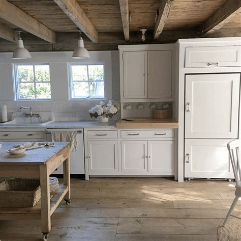 In fact, staining white oak cabinets blue can. Rustic Modern Farmhouse Kitchen Design Ideas - Maison de Pax