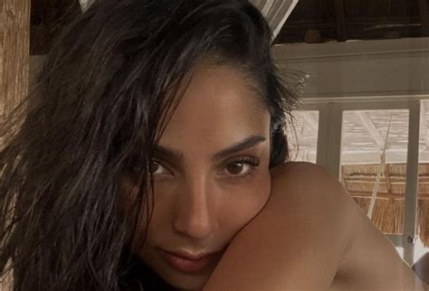 María Chacón comparte selfie en bikini El Siglo de Torreón