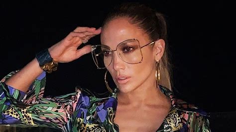 Granny Gone Wild Jennifer Lopez Makes The Case For Kitschy Eyewear Vogue
