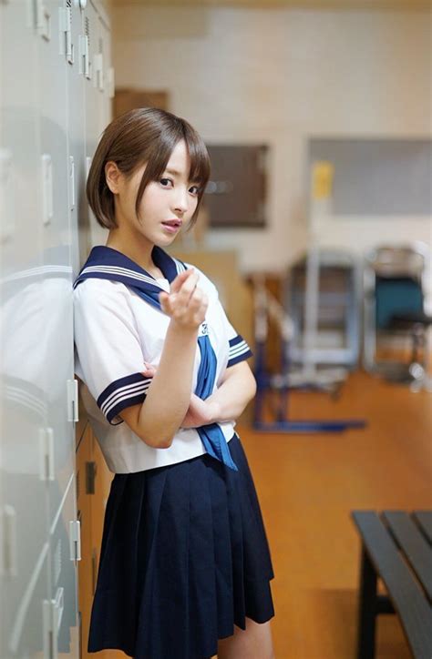 Kana Momonogi 桃乃木かな 可愛いアジア女性 女性のコスプレ 女子高生ファッション