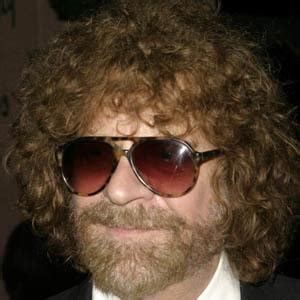 Jeff lynne started his musical career with the idle race band. Jeff Lynne - Bio, Facts, Family | Famous Birthdays