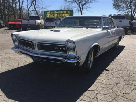 Seller Of Classic Cars 1965 Pontiac Gto Whitered