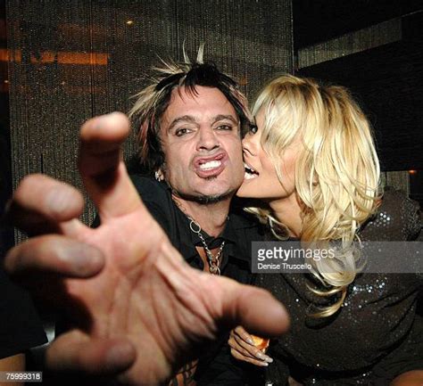 Tommy Lee And Pamela Anderson Stock Fotos Und Bilder Getty Images