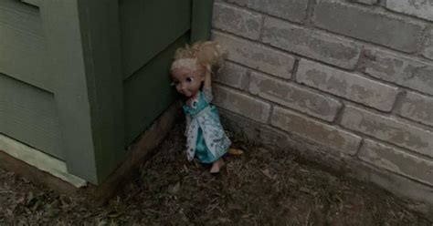 Moms Tale Of A Haunted Elsa Doll Is As Disturbing As You Imagined