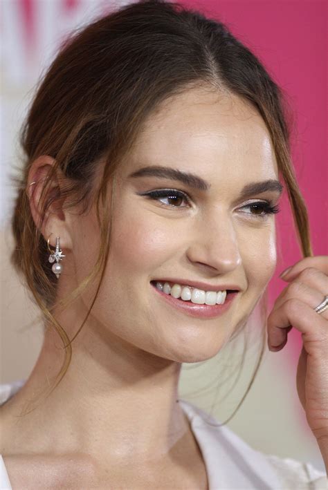 Lily james is to make her first major public appearance since she hit headlines with dominic west lily james has finally taken part in her first television appearance following the news surrounding her. Lily James - Viquipèdia, l'enciclopèdia lliure