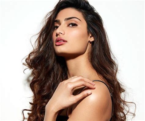 She is the daughter of actor suniel shetty. Athiya Shetty Net Worth, Bio, Height, Weight, Boyfriend ...