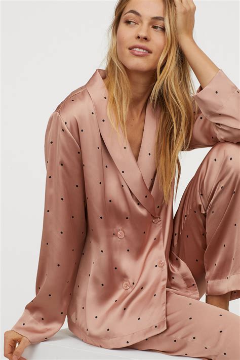 Pijama De Satén Rosa Empolvadolunares Mujer Handm Es Pijamas
