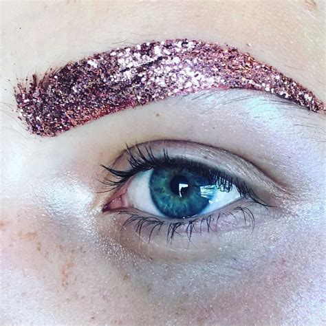 A Guide To The Best Worst And Weirdest Eyebrow Trends Of 2017 Glitter Brows Glitter