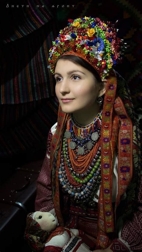 Листи на фронт ukrainian beautiful ethno folk fashion ethnic fashion beautiful people flower