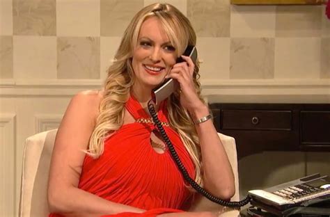 stormy daniels makes surprise cameo in snl cold open