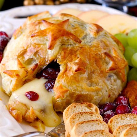 Preheat oven to 400 degrees f. Baked Brie with Cranberries in Puff Pastry | Lemon Blossoms