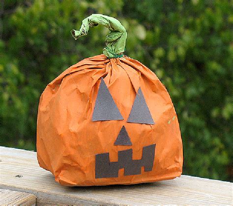 Art, craft and design makes a significant contribution to visual literacy. Halloween Arts and Crafts for Kids | ChildFun
