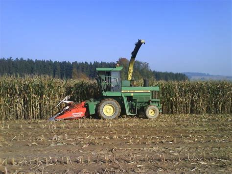 John Deere 5460 Forage Harvester