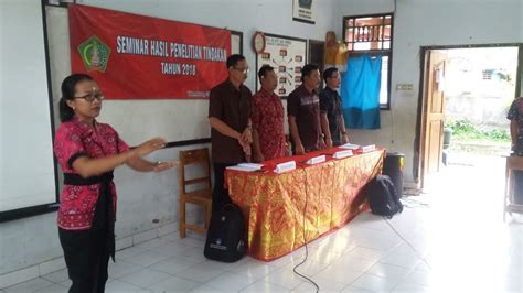 Maka ada baiknya menyimak ratusan contoh judul skripsi yang terangkum dalam artikel kumpulan contoh judul skripsi gizi kesehatan masyarakat terbaru. Contoh Surat Undangan Seminar Ptk Guru - Wulan