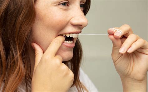 How To Use Dental Floss Correctly Jordan Oral Care