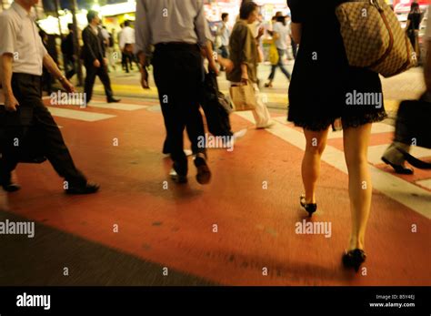Pedestrians On Zebra Crossing Shibuya Tokyo Japan Stock Photo Alamy