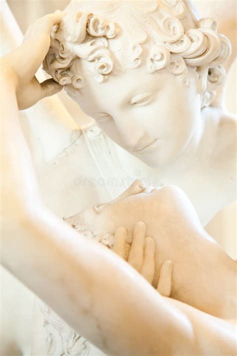 Love And Psyche By Antonio Canova Editorial Image Image Of Medieval