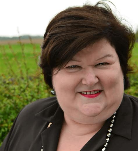 Maggie, vroeger al de primus van de klas, wordt bij de moeder der verkiezingen, in de de persoon die ik aan de buitenwereld laat zien, klopt helemaal met wie ik vanbinnen ben. Leaders Meeting Paris | Maggie De Block, Minister of Social Affairs and Public Health