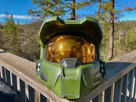 Collectibles Halo Infinite Master Chief Wearable Helmet Full Size