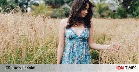 Enzy storia merupakan artis blasteran aceh dan polandia. 10 Tempat Wisata Domestik Pilihan Enzy Storia, Hits Banget ...