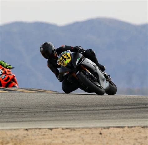 If you are wondering how fast one of these. Pin by Rulis on Crotch Rockets! (With images) | Crotch ...