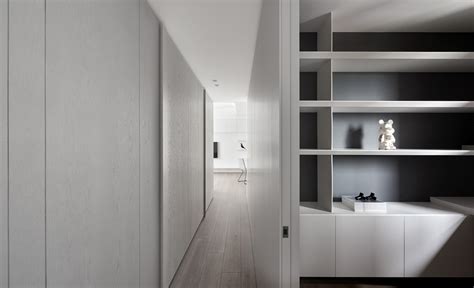 Two Modern Minimalist Homes That Indulge In Lots Of White