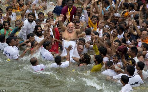 Tens Of Thousands Of Hindu Pilgrims Take Holy Dip At Kumbh Mela Daily Mail Online