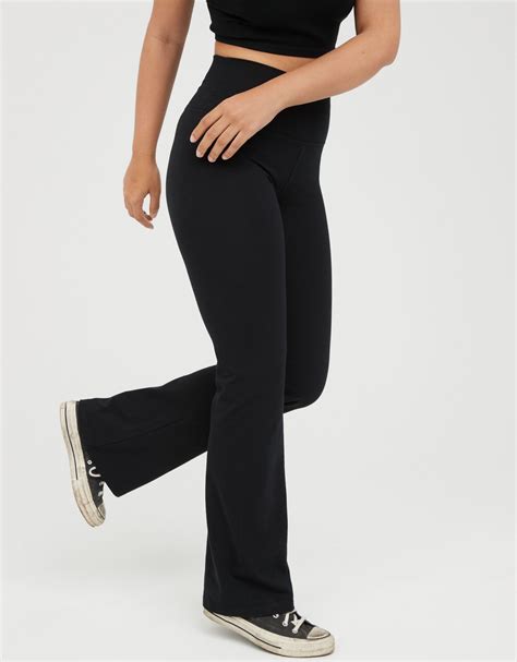 Flared Leggings Aka Yoga Pants Are Gen Zs Favorite Athleisure Trend