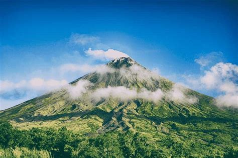 Most Famous Volcanoes Around The World The Adventourist