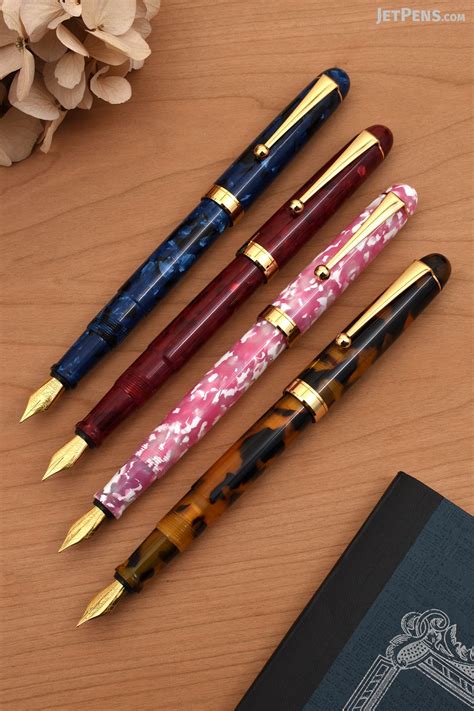 Elegant Japanese Onishi Seisakusho Celluloid Fountain Pens Are