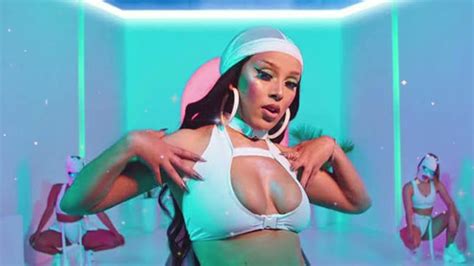 Doja Cat Like That Official Video Ft Gucci Mane Youtube