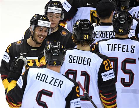 Die korrekte aussprach der spieler der deutschen nationalmannschaft. Eishockey-WM 2019: Das ist der Kader der deutschen Eishockey-Nationalmannschaft