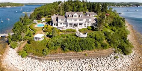 You Can Now Rent This Beautiful Mansion On A Private Island In Nova