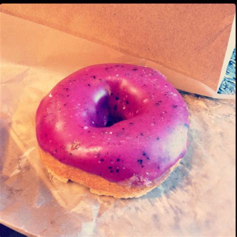 Blueberry Vegan Donut From Whole Foods Vegan Donuts Plant Based Diet Regrets Bagel Doughnut