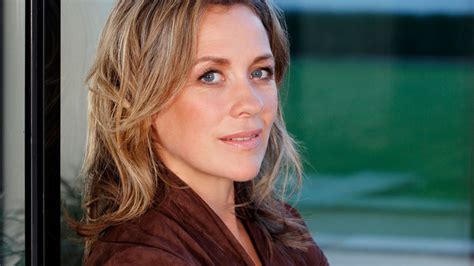Sarah Beeny Talks About Her Experience With Stovax Stoves