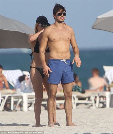 Former Strictly Pro Gleb Savchenko Displays His Rippling Abs In Miami Shirtless Men Shirtless