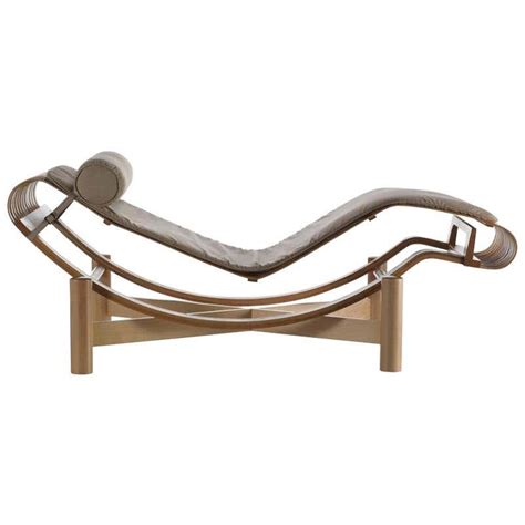 522 Tokyo Chaise Longue In Teak By Charlotte Perriand For Cassina At 1stdibs