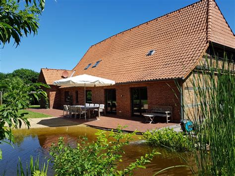 Check spelling or type a new query. Exklusives Wohnhaus mit parkähnlichem Garten in Oyle zu ...