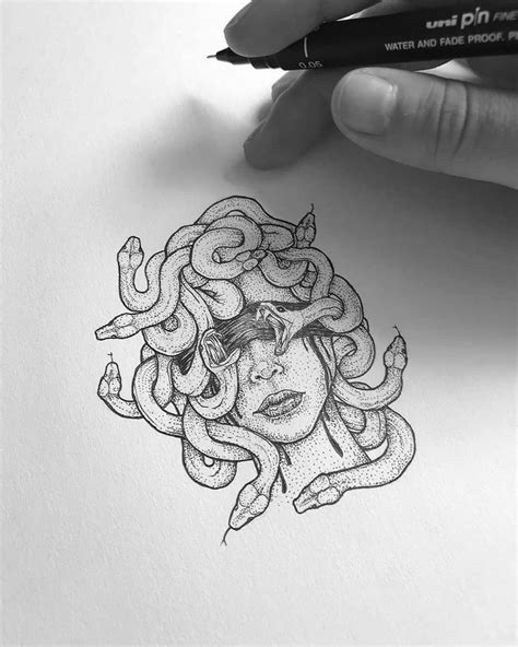 Pin By ヅ𝔸𝕟𝕘𝕖𝕝2829༒ ツ On Arte Drawingss Sketch And More Medusa