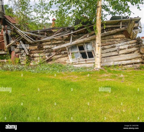 Broken Window Derelict Property House Hi Res Stock Photography And